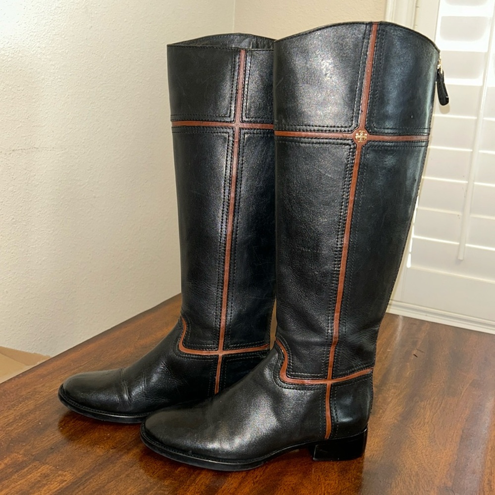 TORY BURCH Juliet two tone riding boots  black almond..
